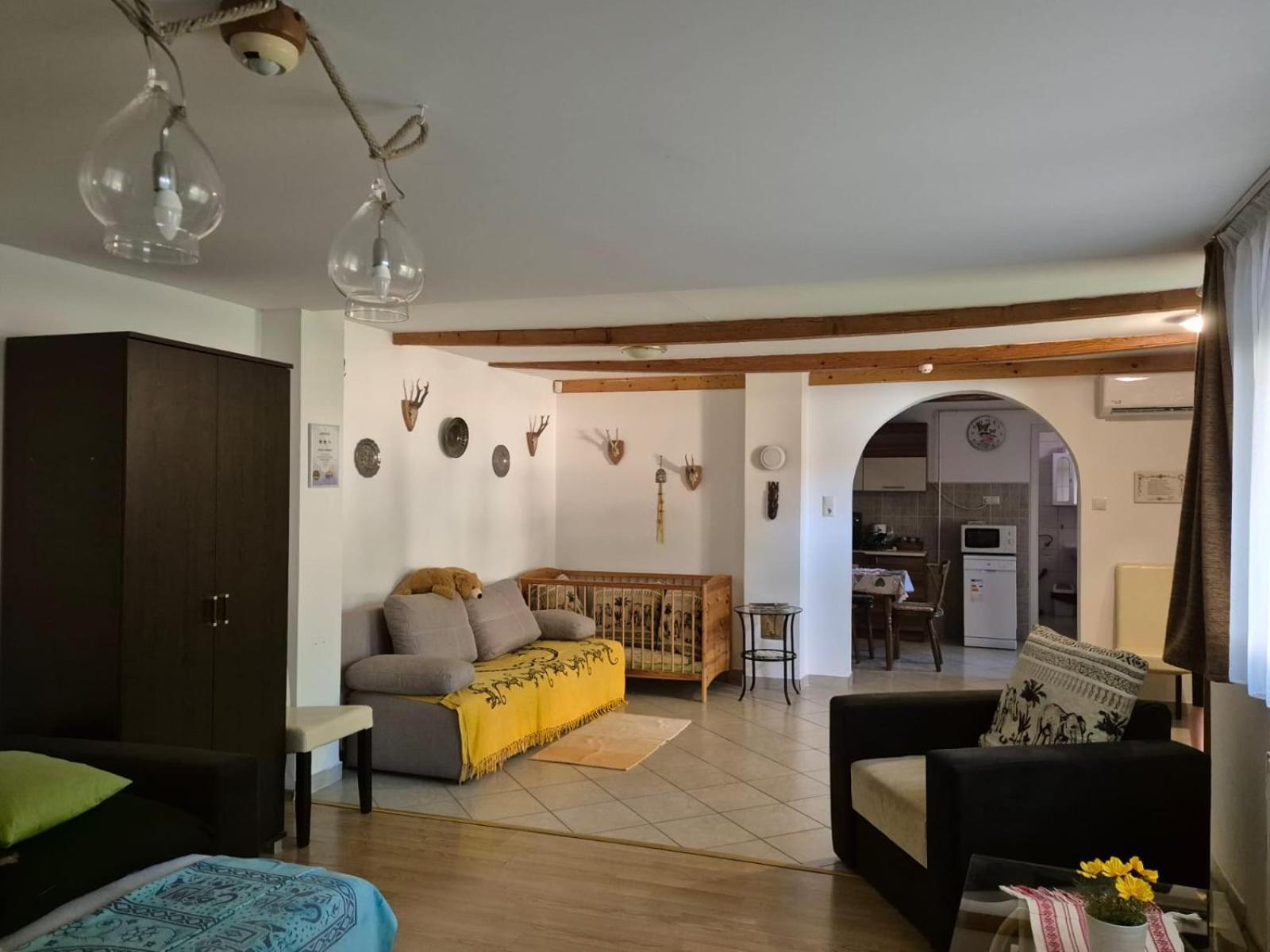 Szahara Vendeghaz Apartment Kerekegyhaza Luaran gambar